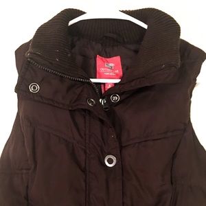 Brown Faded Glory vest. Size S. 4 pockets.